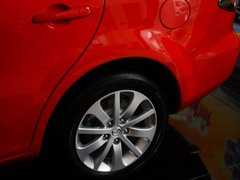 2013款 2.0L 自动 时尚型