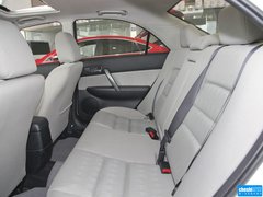 2013款 2.0L 自动 时尚型