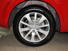2013款 2.0L 自动 超豪华型