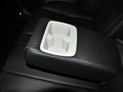 2013款 2.0L 自动 超豪华型