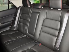 2013款 2.0L 自动 超豪华型