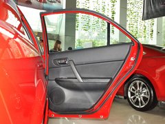2013款 2.0L 自动 超豪华型