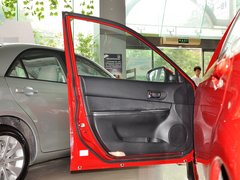 2013款 2.0L 自动 超豪华型
