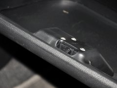 2013款 2.0L 自动 超豪华型