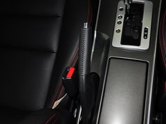 2013款 2.0L 自动 超豪华型