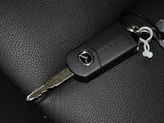 2013款 2.0L 自动 超豪华型