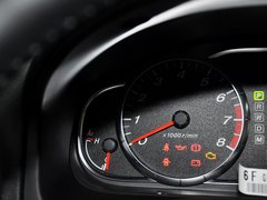 2013款 2.0L 自动 超豪华型
