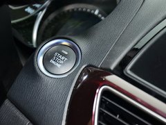 2013款 2.0L 标准型