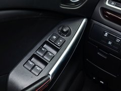 2013款 2.0L 标准型
