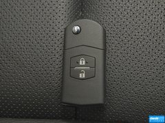 2013款 2.0L 自动 超豪华型