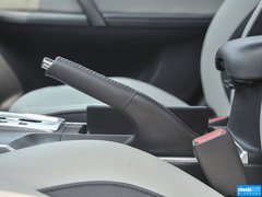 2013款 2.0L 自动 超豪华型