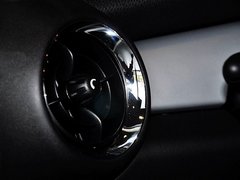 2013款 1.6L AT ONE 限量第一款