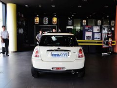 2013款 1.6L AT ONE 限量第一款