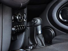 2013款 1.6L AT ONE 限量第一款