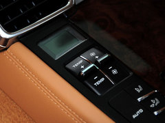 2014款 4.8T DCT Executive