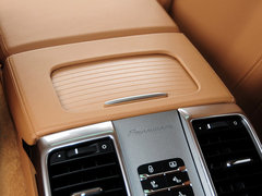 2014款 4.8T DCT Executive
