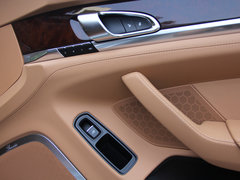 2014款 4.8T DCT Executive