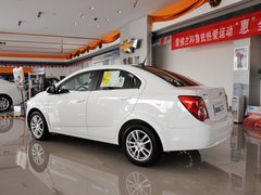 2013款 三厢 1.6L 自动 风尚影音版