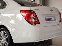 2013款 三厢 1.6L 自动 风尚影音版
