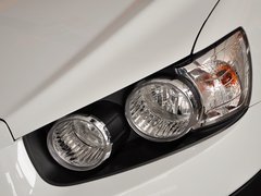2013款 三厢 1.6L 自动 风尚影音版