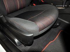 2013款 三厢 1.6L 自动 风尚影音版