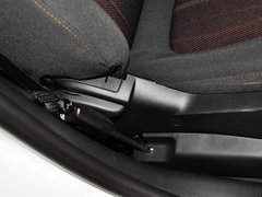 2013款 三厢 1.6L 自动 风尚影音版