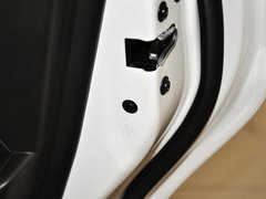 2013款 三厢 1.6L 自动 风尚影音版