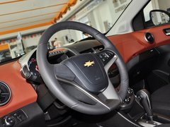 2013款 三厢 1.6L 自动 风尚影音版