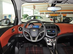 2013款 三厢 1.6L 自动 风尚影音版