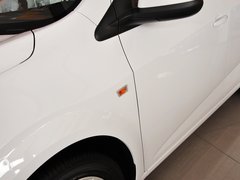 2013款 三厢 1.6L 自动 风尚影音版