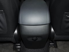 2013款 3.0L 自动 豪华版 7座