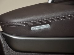 2013款 3.0L 自动 旗舰型 7座