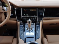 2014款 3.0T DCT S Executive