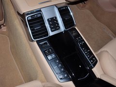 2014款 3.0T DCT S Executive