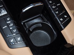 2014款 3.0T DCT S Executive