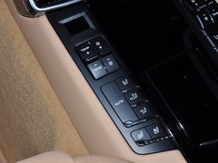 2014款 3.0T DCT S Executive