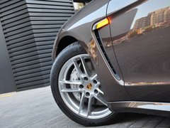 2014款 3.0T DCT S Executive