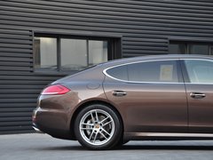 2014款 3.0T DCT S Executive