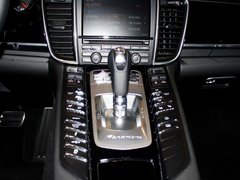 2014款 3.0T DCT S Executive