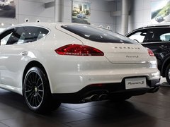 2014款 3.0T DCT S Executive