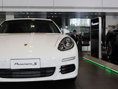 2014款 3.0T DCT S Executive