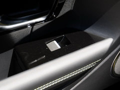 2013款 2.0T 5门熠动限量版