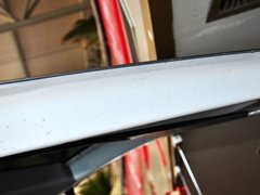2013款 L 2.7L 手动 汽油领航豪华型 14座 国四