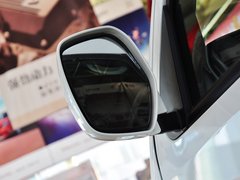2013款 L 2.7L 手动 汽油领航豪华型 14座 国四