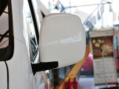 2013款 L 2.7L 手动 汽油领航豪华型 14座 国四