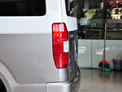 2013款 L 2.7L 手动 汽油领航豪华型 14座 国四
