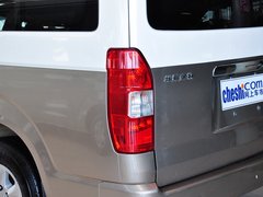 2013款 L 2.7L 手动 汽油领航豪华型 14座 国四