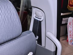 2013款 L 2.7L 手动 汽油领航豪华型 14座 国四