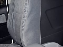 2013款 L 2.7L 手动 汽油领航豪华型 14座 国四