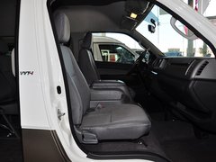 2013款 L 2.7L 手动 汽油领航豪华型 14座 国四